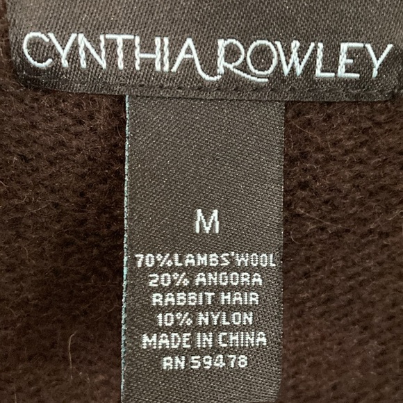 Soft Cynthia Rowley cardigan, size Medium - Picture 3 of 7